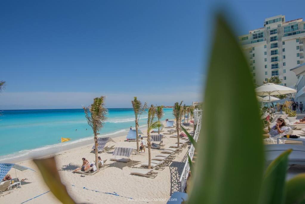 Apartment Estudio A Pie Playa, Increibles Vistas, Alberca, Gym, Jacuzzi, 3502 Cancún